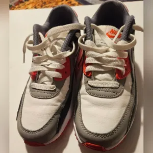 Air Max 90 Leat (GS)white medium grey infrared cool grey sneakers