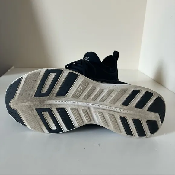 APL (Athletic Propulsion Labs) Techloom Phantom Sneakers Black &amp; Silver size 7