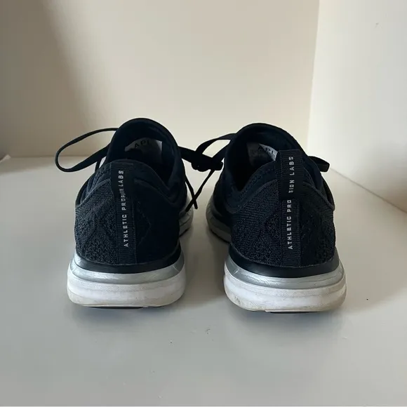 APL (Athletic Propulsion Labs) Techloom Phantom Sneakers Black &amp; Silver size 7