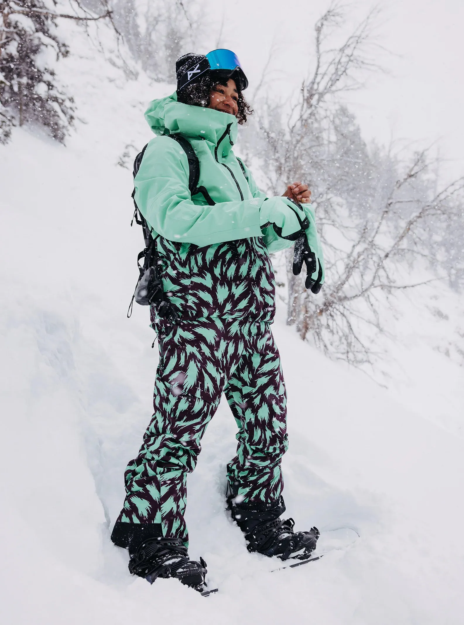 Burton [ak] Kimmy GORE-TEX Anorak Jacket Womens 2025 Powder Mint / Fur Purple Root