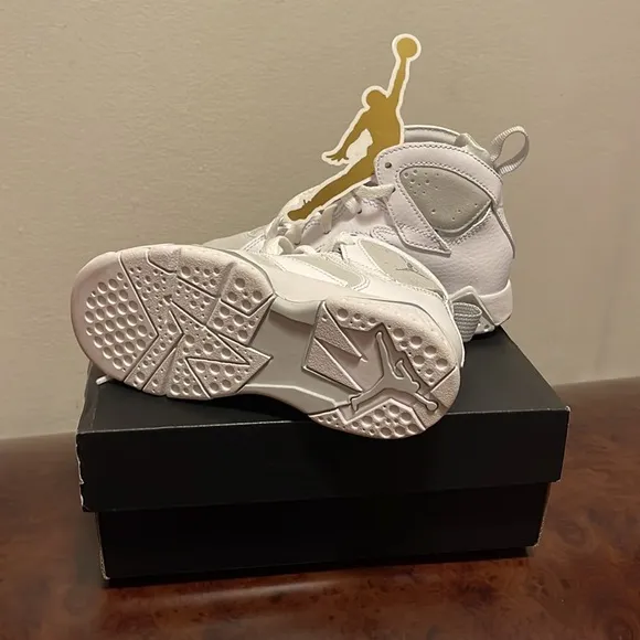 Childrens Jordan unisex sneakers size 11