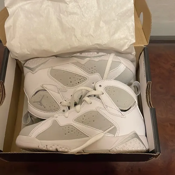 Childrens Jordan unisex sneakers size 11