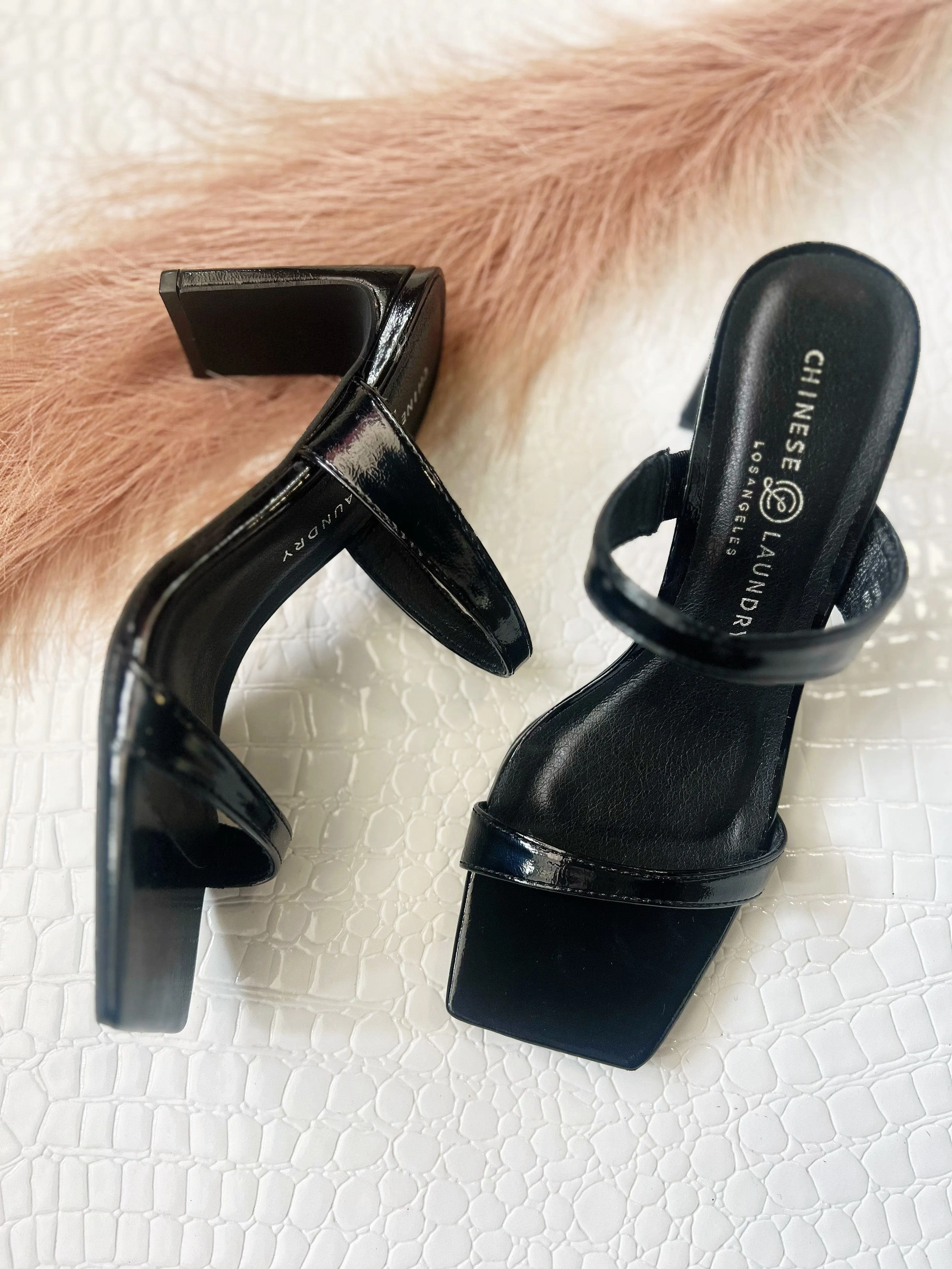 Chinese Laundry Yaya Patent Heels-Black