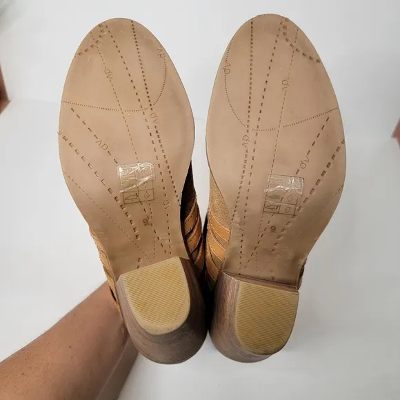 DOLCE VITA Suede stacked heel booties size 9