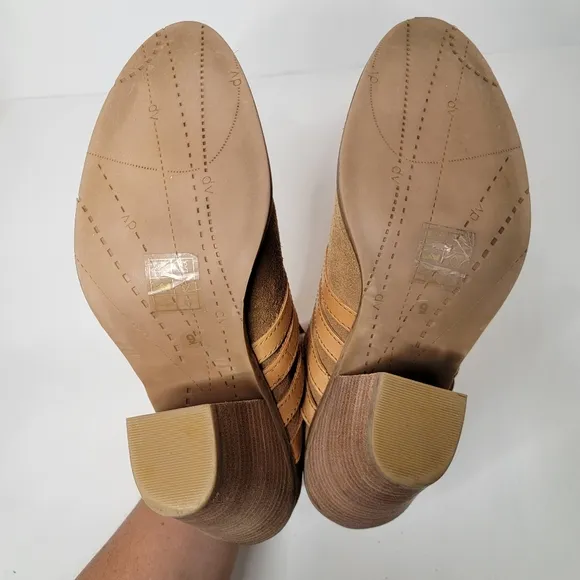 DOLCE VITA Suede stacked heel booties size 9