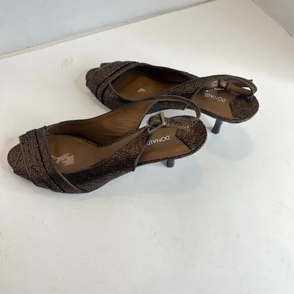 Donald J Pliner Size 8.5 Brown Cracked Metallic Kitten Heels