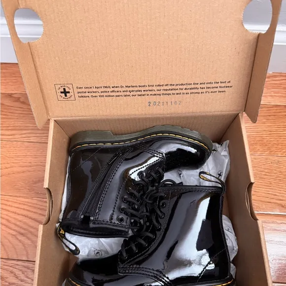 Dr. Martens 1460 Black Patent Lamper Boots