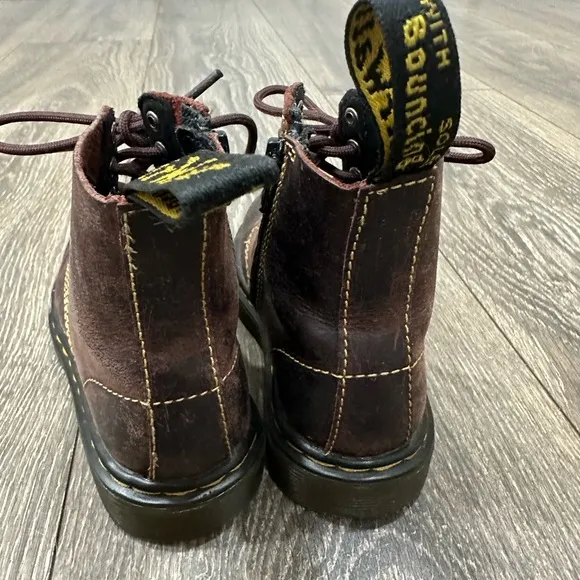 Dr Martens 1940 boot - Size 9