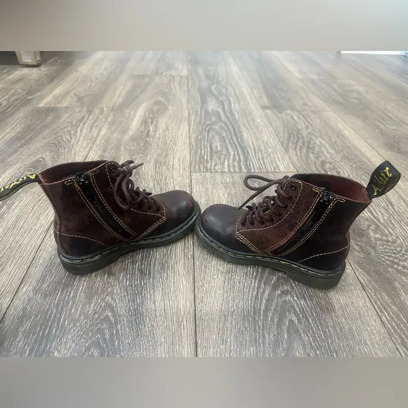 Dr Martens 1940 boot - Size 9