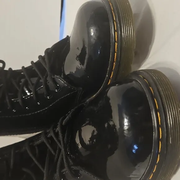DR. Martins DOC Patent Leather Combat Glossy Black BOOTS 1460J Juniors US 3