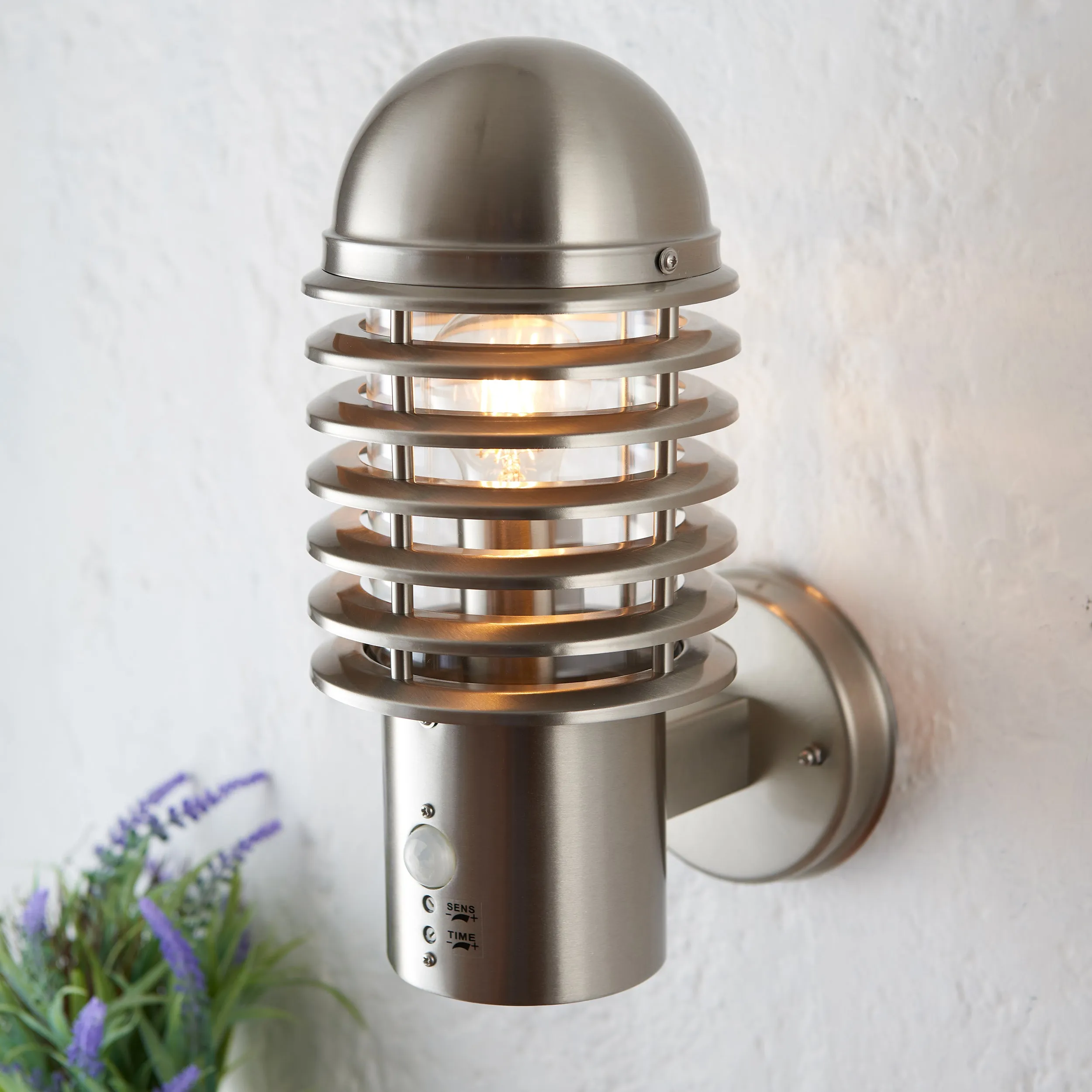 Endon 72381 Louvre 1lt Wall Brushed stainless steel & clear pc 60W E27 GLS (Required)