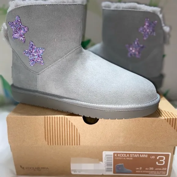 Girls (3) UGG boots