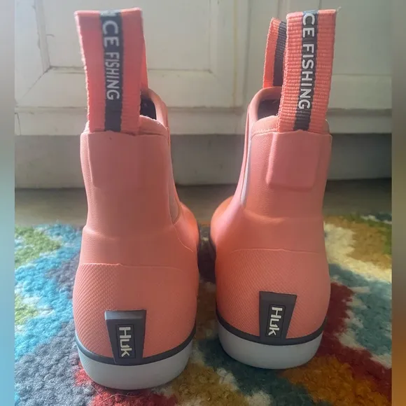HUK rubber girls pink boots NEW