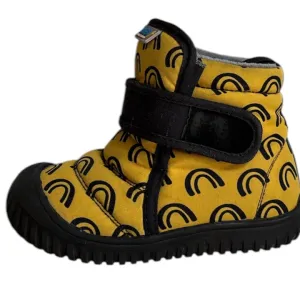 Insulated Ankle Boots, 8C // Jan & Jul
