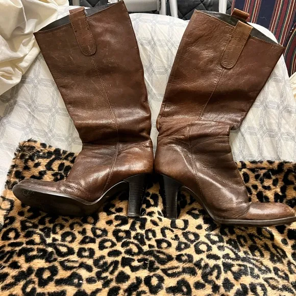 Italian brand Leather boots