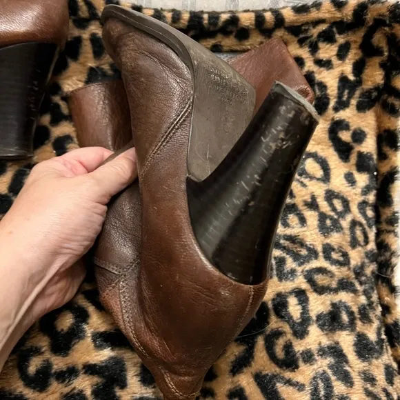 Italian brand Leather boots