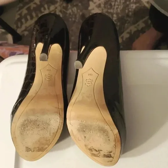 Joan &amp; David DV Flipp brown crocodile platform heels