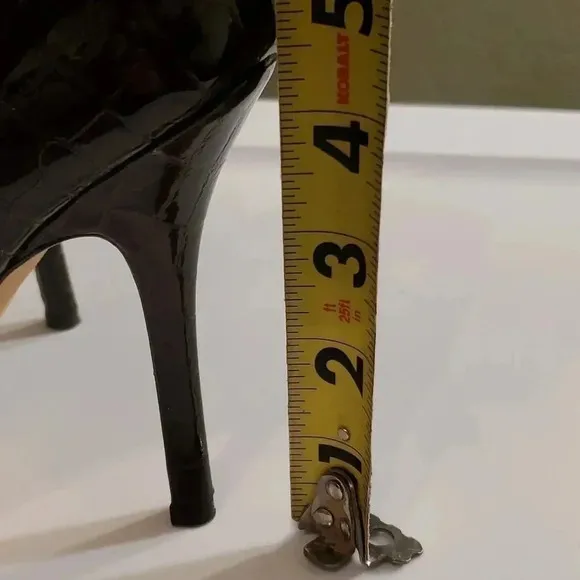 Joan &amp; David DV Flipp brown crocodile platform heels