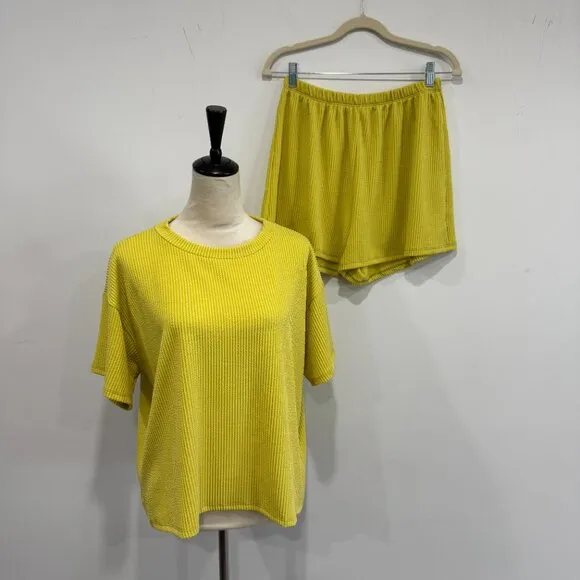 Lime/Yellow Ribbed Short SET NEW, Size M