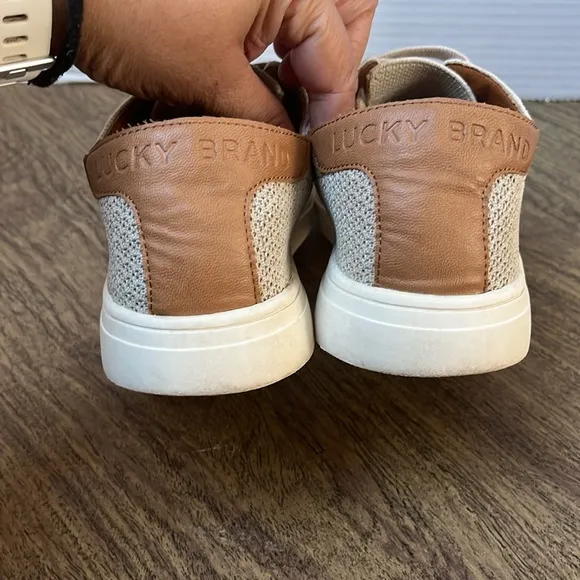 Lucky Brand Leigan Cream Beige Sneakers Size 7