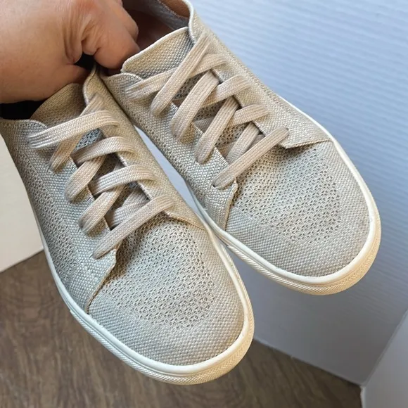 Lucky Brand Leigan Cream Beige Sneakers Size 7
