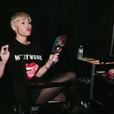 MILEYWOOD TEE