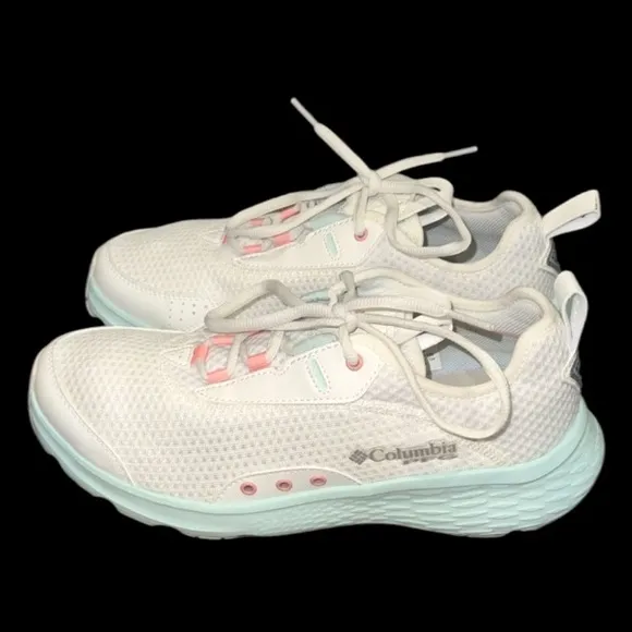 New authentic Columbia woman’s designer signature sneakers sz 9