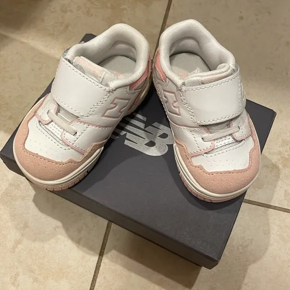 New balance baby shoes (new)