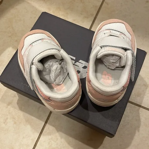 New balance baby shoes (new)