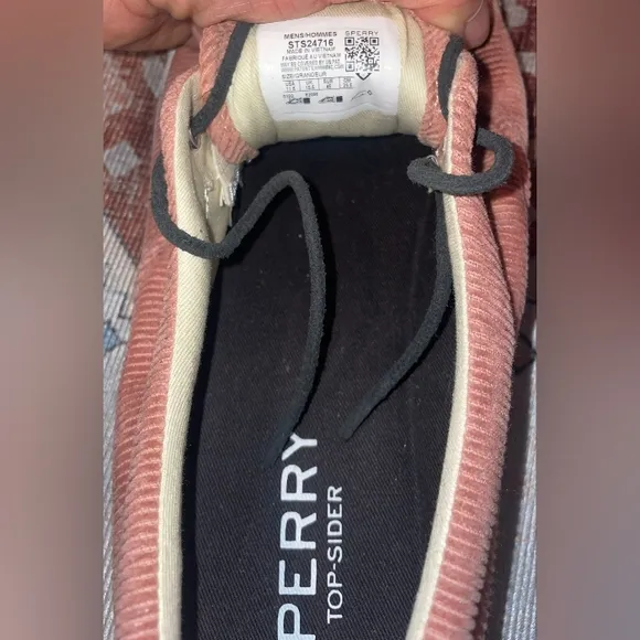 NEW SPERRY STRIPER MAN’S SNEAKERS SIZE 11.5
