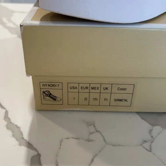 NIB Michael Michael Kors Ivy Rory-T Hi-top Sneakers*