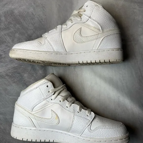 Nike Air Jordan 1 Mid White Sneakers