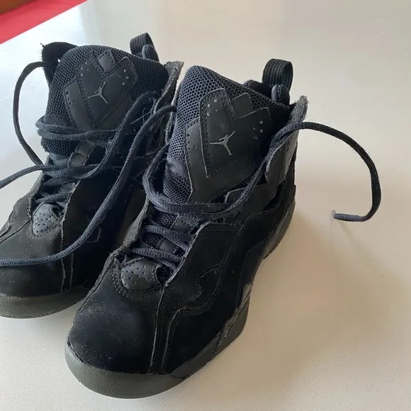Nike Air Jordan True Flight (Youth) Size 5