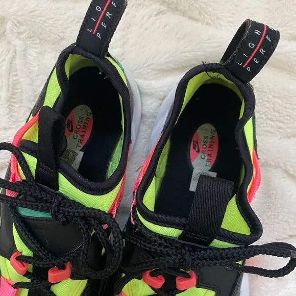 Nike Air Scream Lwp cross training sneakers Black Menta Pink