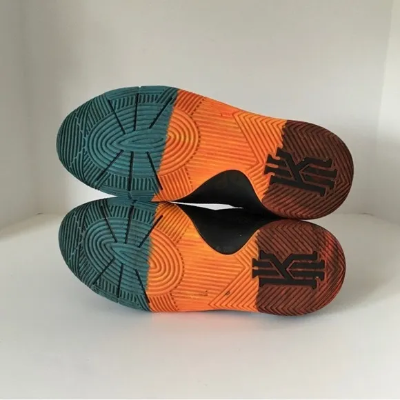Nike Kyrie 2 black with multi-colors  size 7Y sneakers