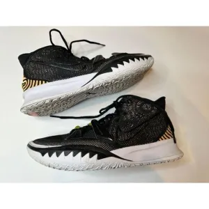 Nike Kyrie Ripple Effect Shoe Sneakers Size 8 Mens