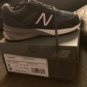Nike New balance sneakers