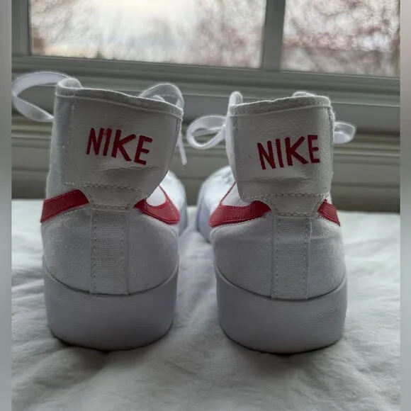 Nike SB BLZR Court Mid Skate Sneakers W 7 M 5.5 White and Red