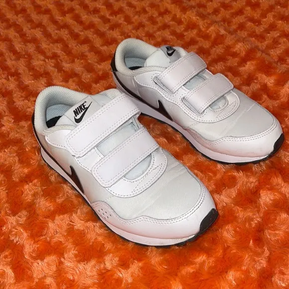 NIKE SNEAKERS MD VALIANT WHITE FOR BOYS