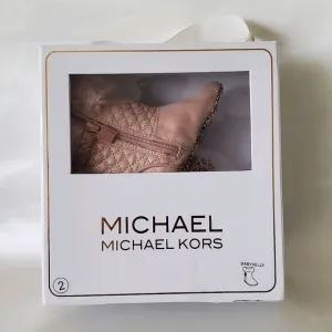 NWT💗 Michael Kors Baby Kelly Boots (Sz 2)