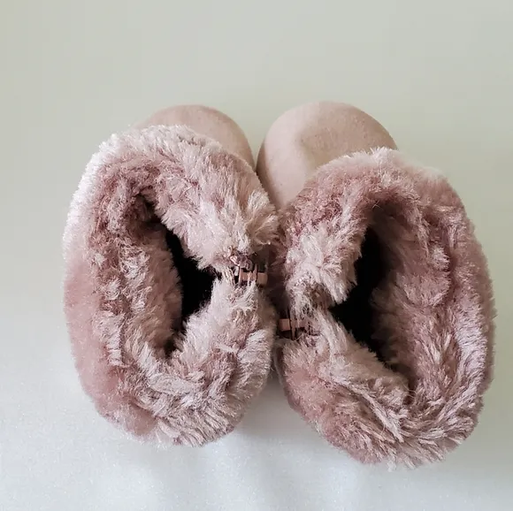 NWT💗 Michael Kors Baby Kelly Boots (Sz 2)
