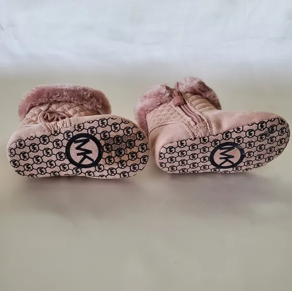 NWT💗 Michael Kors Baby Kelly Boots (Sz 2)