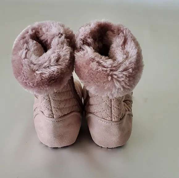 NWT💗 Michael Kors Baby Kelly Boots (Sz 2)