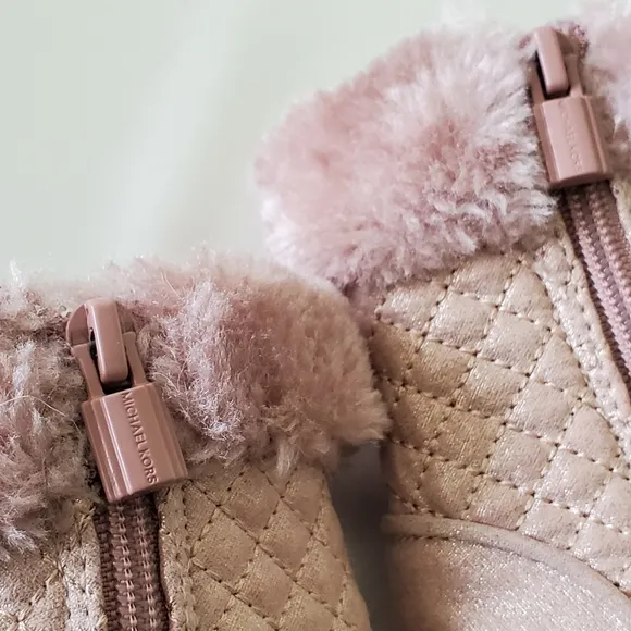 NWT💗 Michael Kors Baby Kelly Boots (Sz 2)