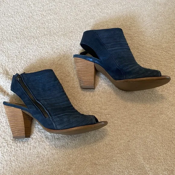Paul Green suede peep toe heels