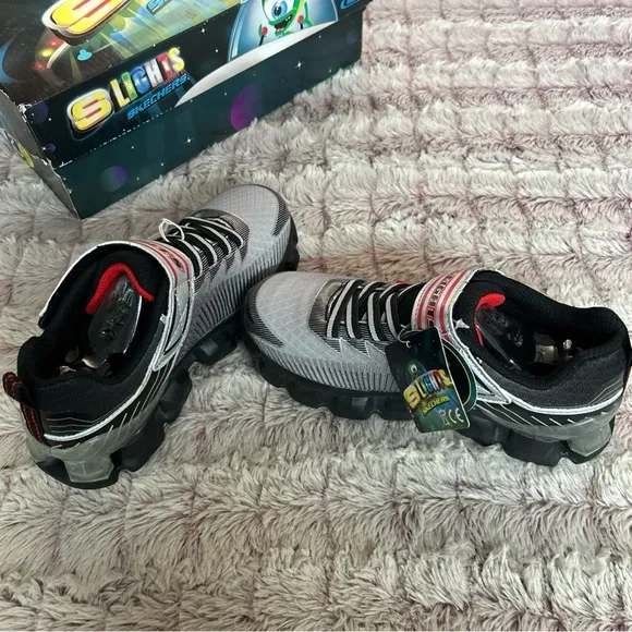 S Lights Powered by Skechers Sneakers Size 2 Out Of Space They Light Up