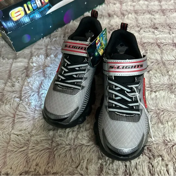 S Lights Powered by Skechers Sneakers Size 2 Out Of Space They Light Up