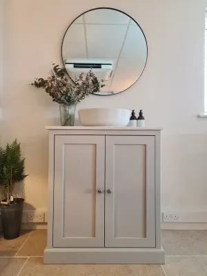 Simple Shaker Vanity Unit
