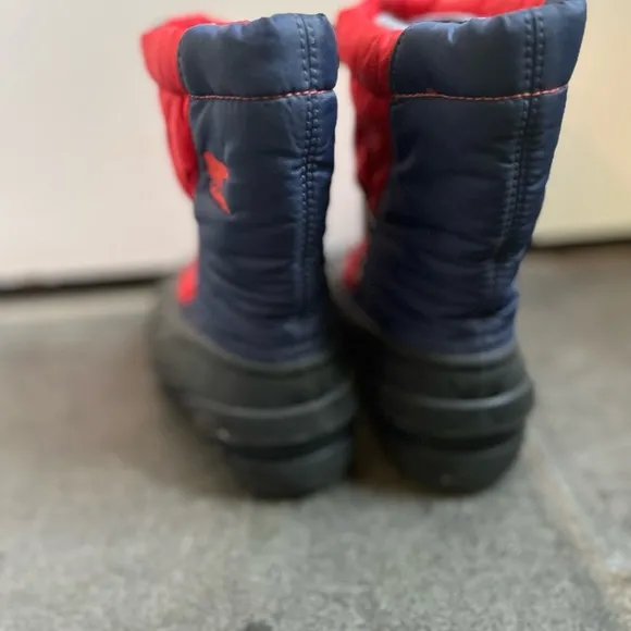 Sorel Kids' Snow Boots, 12 - like new!!