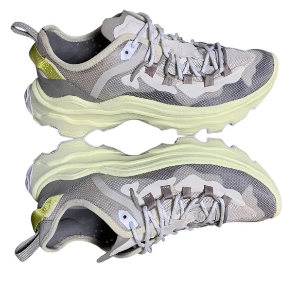 Sorel Kinetic 💛🤍 Breakthru Tech Sneakers